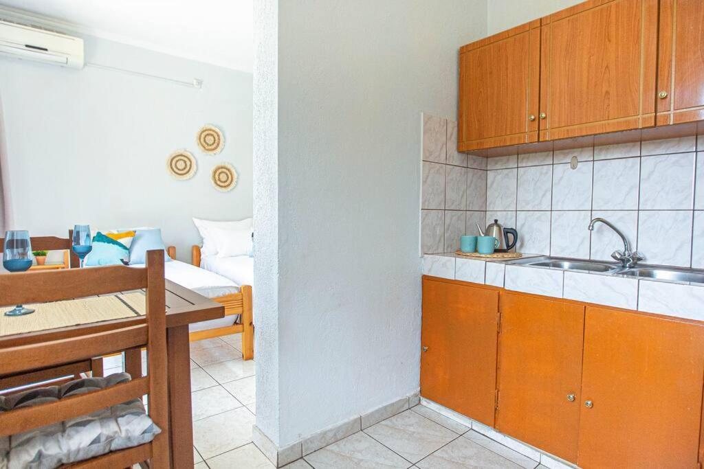 Apartmán Blue Maraci 2 - Sea View, Kitchen, Beach Access Himarë Exteriér fotografie