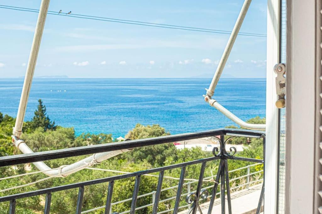 Apartmán Blue Maraci 2 - Sea View, Kitchen, Beach Access Himarë Exteriér fotografie
